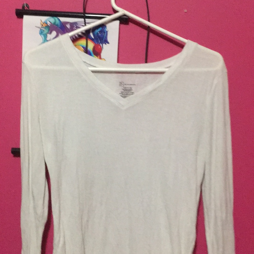 I it’s just white shirt